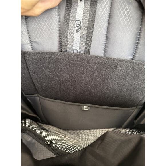 Heys Tech Pac 04 Computer Backpack Black F - Picture 11 of 16